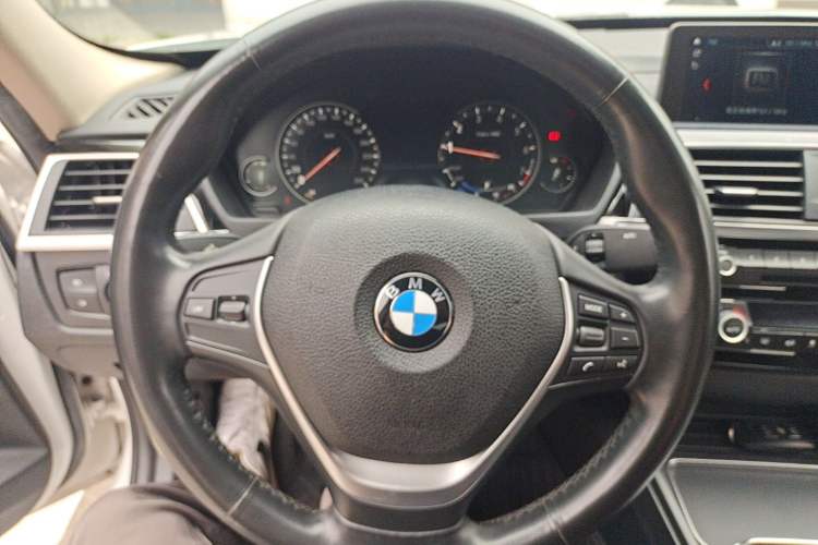 Used BMW 3 Series 2019 320Li Fashion Model Steering Wheel