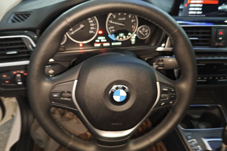 Used BMW 3 Series 2019 320Li Fashion Model Steering Wheel