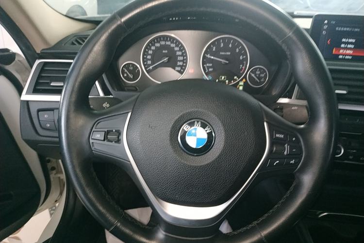 Used BMW 3 Series 2019 320Li Fashion Model Steering Wheel
