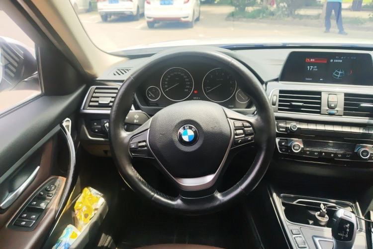 Used BMW 3 Series 2019 320Li Fashion Model Steering Wheel