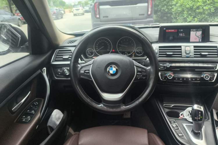 Used BMW 3 Series 2019 320Li Fashion Model Steering Wheel