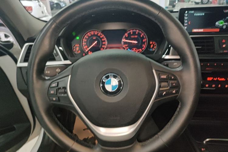 Used BMW 3 Series 2019 320Li xDrive Fashion Model Steering Wheel
