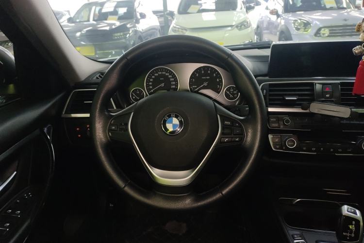 Used BMW 3 Series 2019 320Li Fashion Model Steering Wheel