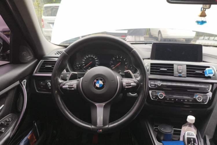 Used BMW 3 Series 2019 320Li M Sport Package Steering Wheel