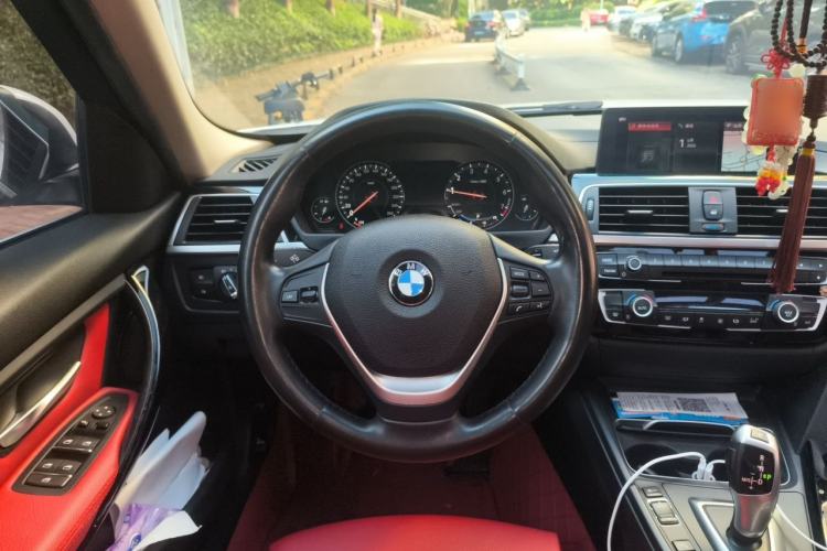 Used BMW 3 Series 2019 320Li Fashion Model Steering Wheel