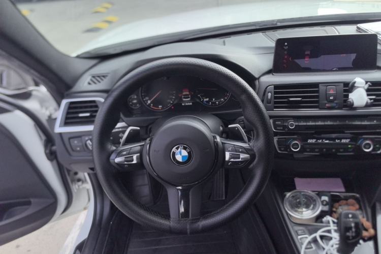 Used BMW 3 Series 2019 320i M Sport Night Edition Steering Wheel