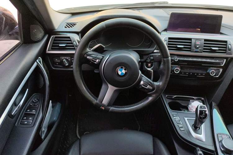 Used BMW 3 Series 2019 320Li M Sport Night Edition Steering Wheel
