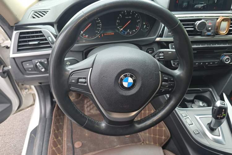 Used BMW 3 Series 2019 320Li Fashion Model Steering Wheel