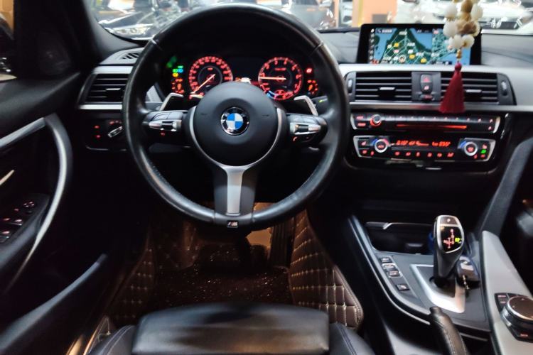 Used BMW 3 Series 2019 320i M Sport Night Edition Steering Wheel