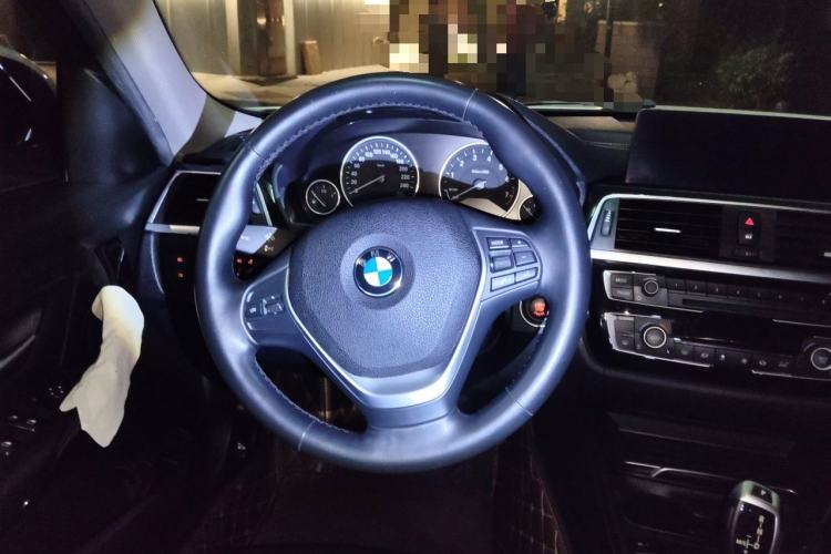 Used BMW 3 Series 2019 320Li Fashion Model Steering Wheel