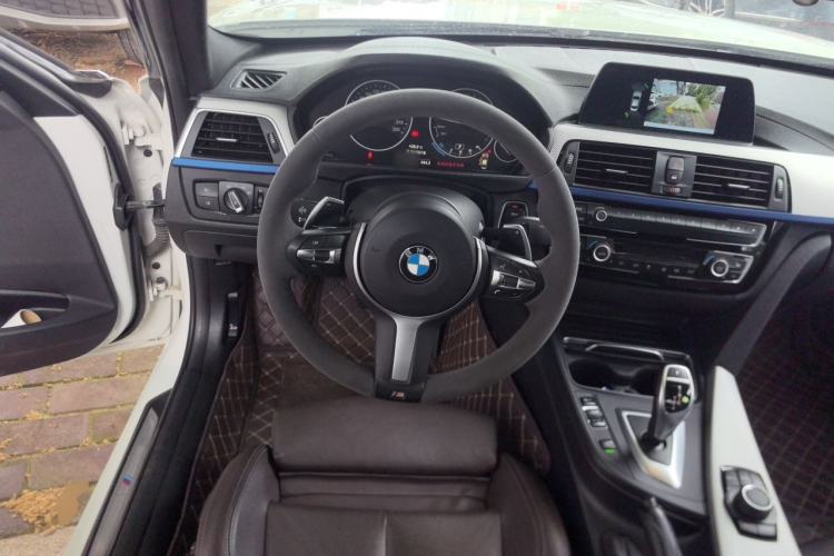 Used BMW 3 Series 2019 320i M Sport Package Steering Wheel