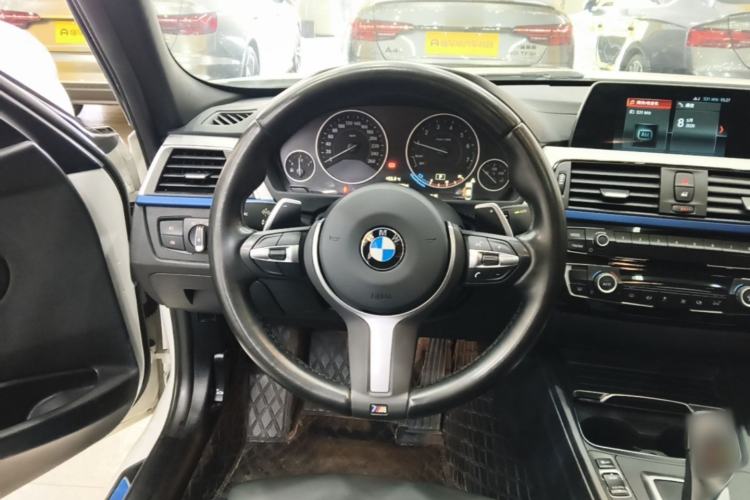 Used BMW 3 Series 2019 320i M Sport Package Steering Wheel