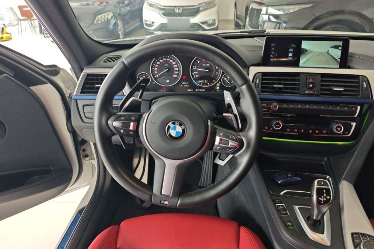 Used BMW 3 Series 2019 320i M Sport Package Steering Wheel