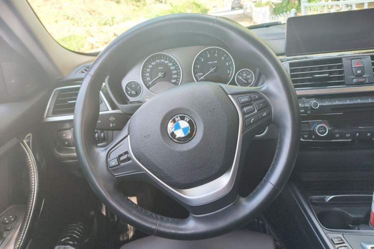 Used BMW 3 Series 2019 320Li Fashion Model Steering Wheel