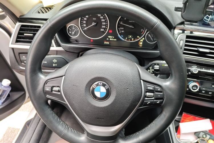 Used BMW 3 Series 2019 320Li Fashion Model Steering Wheel