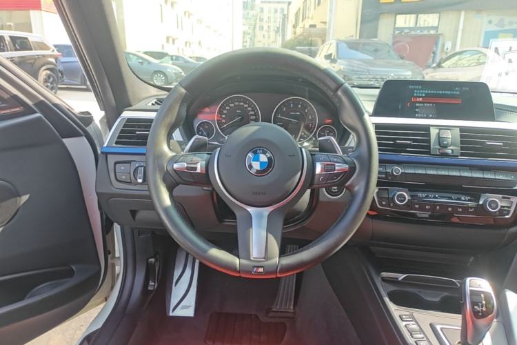 Used BMW 3 Series 2019 320i M Sport Package Steering Wheel