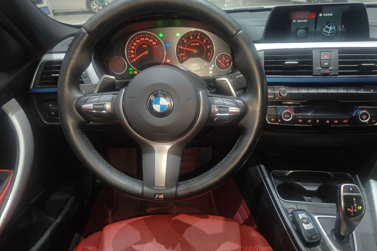 Used BMW 3 Series 2019 320i M Sport Package Steering Wheel