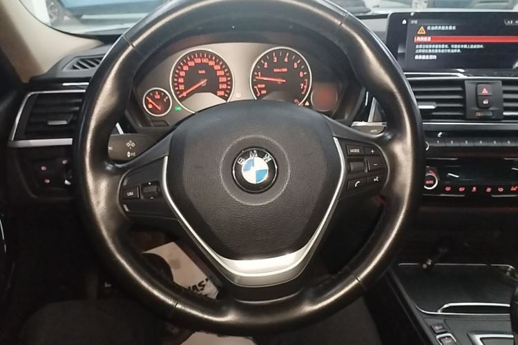 Used BMW 3 Series 2019 320Li Fashion Model Steering Wheel