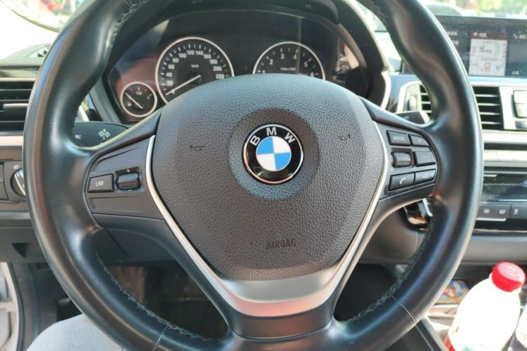Used BMW 3 Series 2019 320Li Fashion Model Steering Wheel