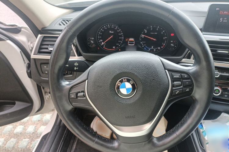Used BMW 3 Series 2019 320Li Fashion Model Steering Wheel