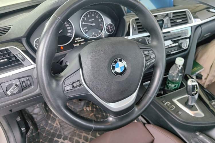Used BMW 3 Series 2019 320Li Fashion Model Steering Wheel