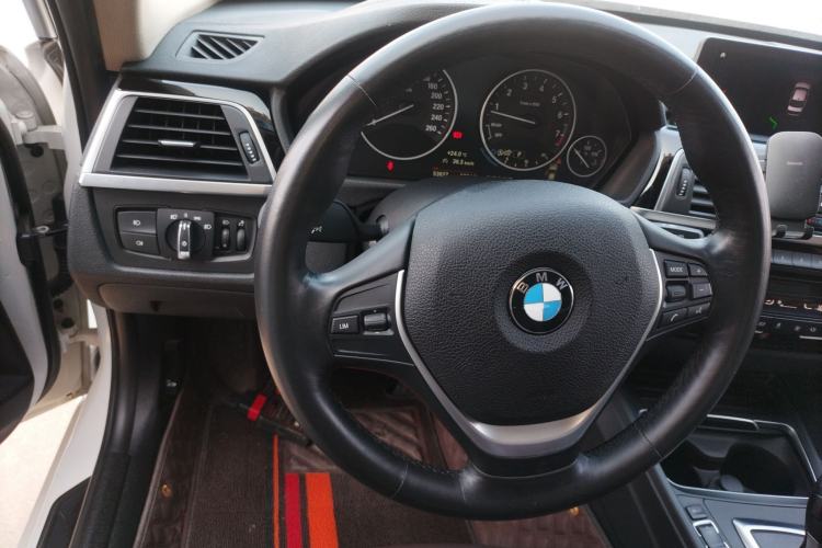 Used BMW 3 Series 2019 320Li Fashion Model Steering Wheel