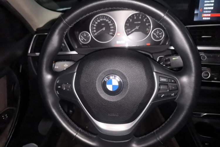 Used BMW 3 Series 2019 320Li Fashion Model Steering Wheel