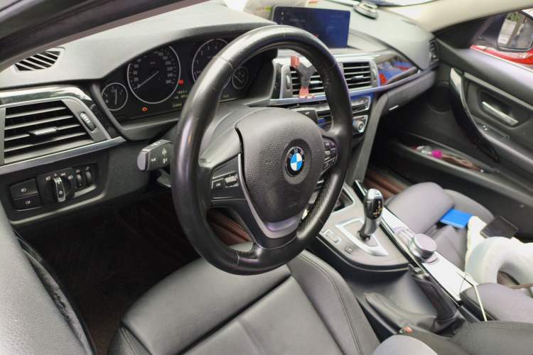 Used BMW 3 Series 2019 320Li Fashion Model Steering Wheel