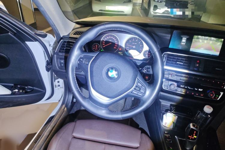 Used BMW 3 Series 2019 320Li Fashion Model Steering Wheel