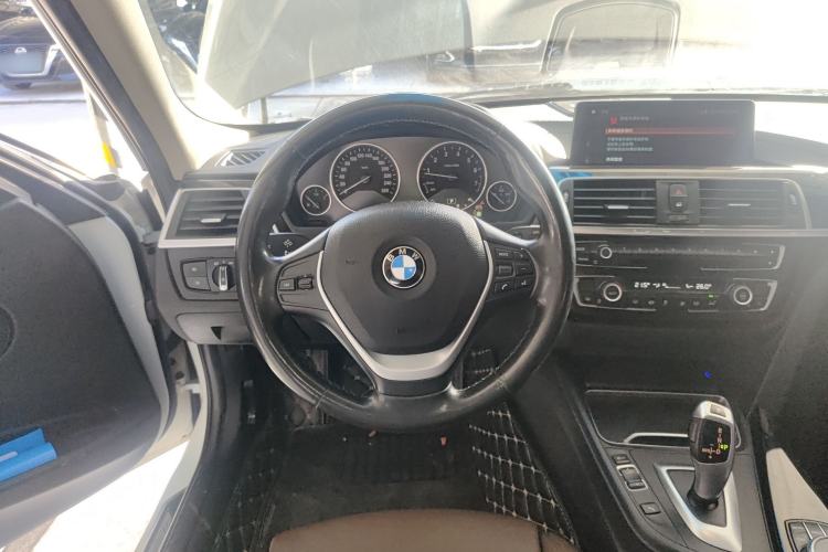Used BMW 3 Series 2019 320Li Fashion Model Steering Wheel
