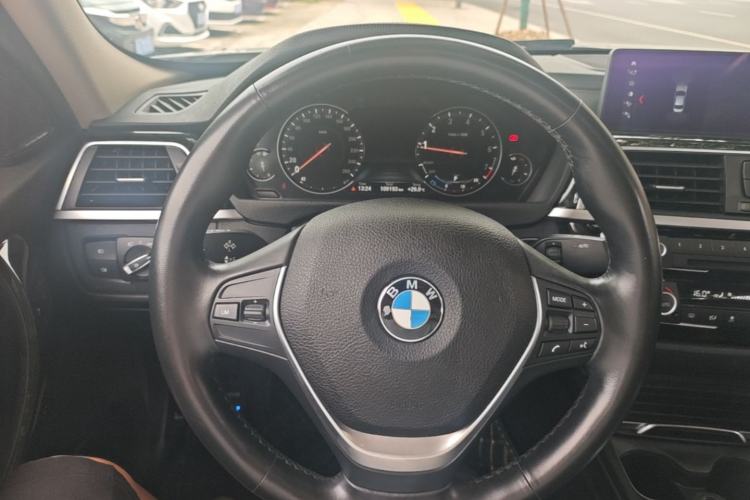 Used BMW 3 Series 2019 320Li Fashion Model Steering Wheel