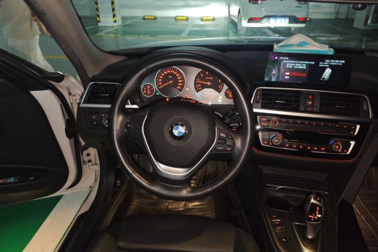 Used BMW 3 Series 2019 320Li Fashion Model Steering Wheel