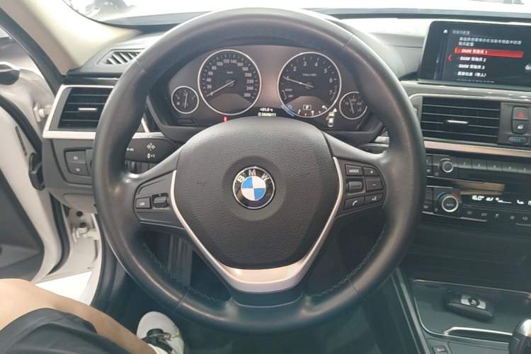 Used BMW 3 Series 2019 320Li Fashion Model Steering Wheel