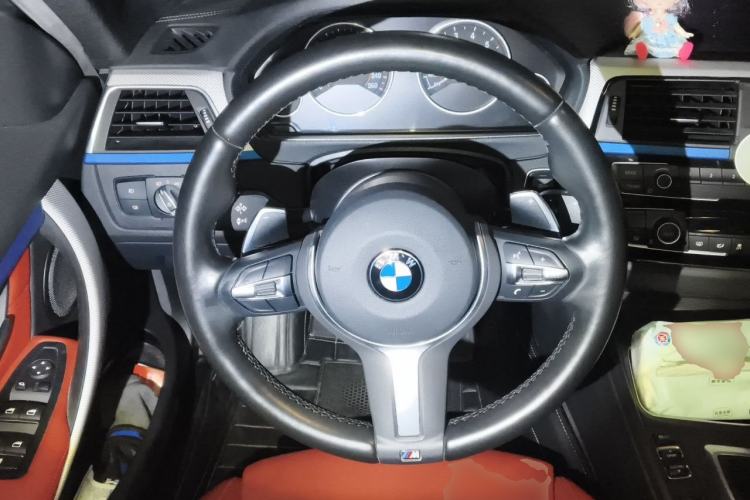 Used BMW 3 Series 2019 320i M Sport Package Steering Wheel