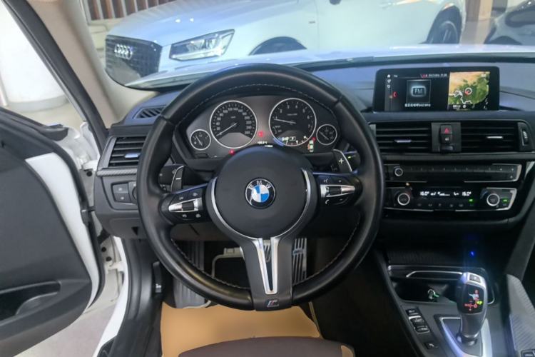 Used BMW 3 Series 2019 320Li Fashion Model Steering Wheel