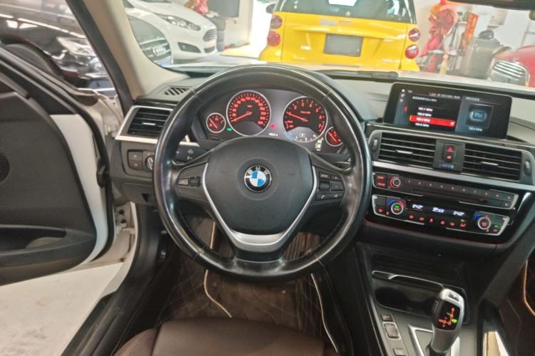 Used BMW 3 Series 2019 320Li Fashion Model Steering Wheel