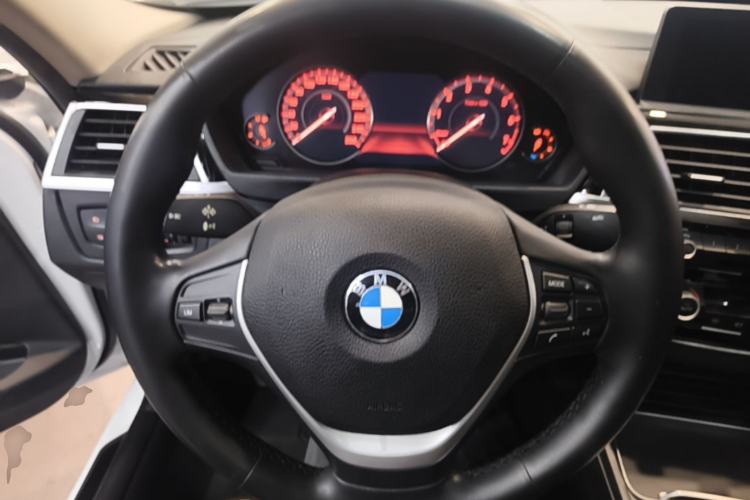 Used BMW 3 Series 2019 320Li Fashion Model Steering Wheel