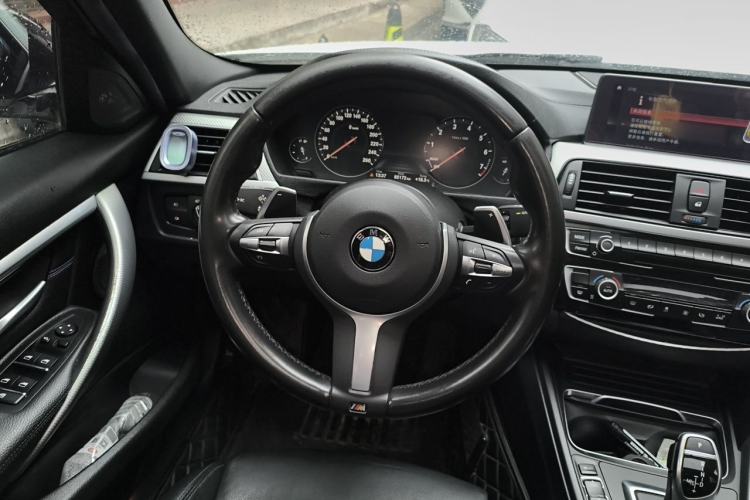 Used BMW 3 Series 2019 320i M Sport Night Edition Steering Wheel
