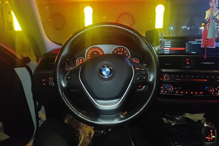 Used BMW 3 Series 2019 320Li Fashion Model Steering Wheel