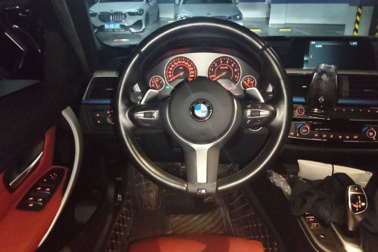 Used BMW 3 Series 2019 320i M Sport Package Steering Wheel