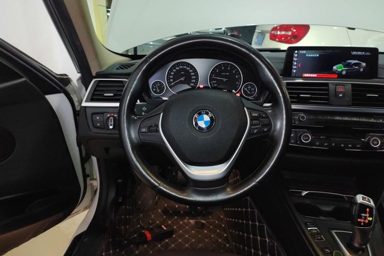 Used BMW 3 Series 2019 320Li Fashion Model Steering Wheel