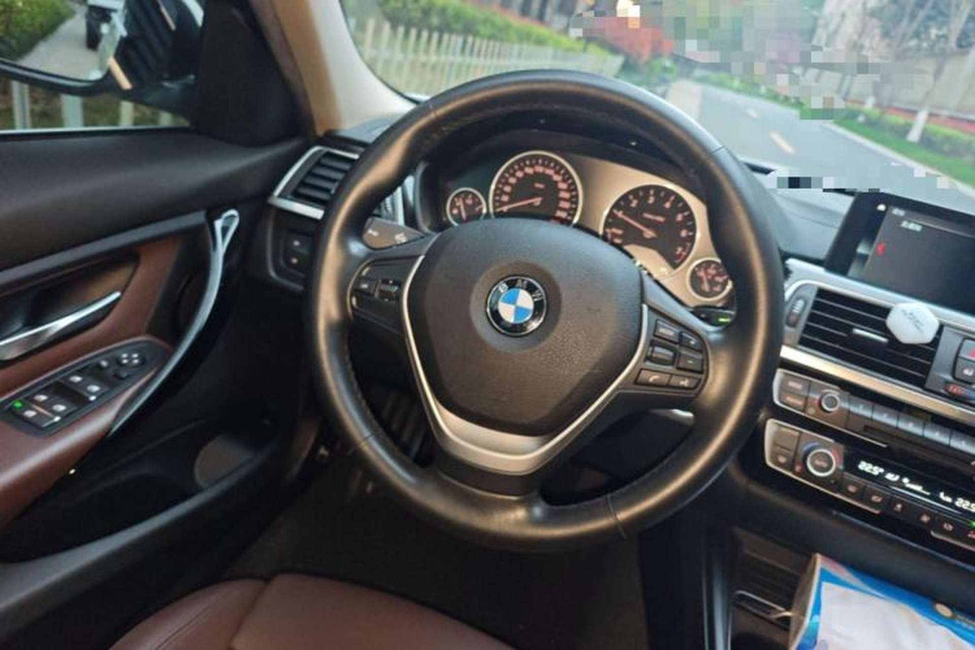 Used BMW 3 Series 2019 320Li Fashion Model Steering Wheel