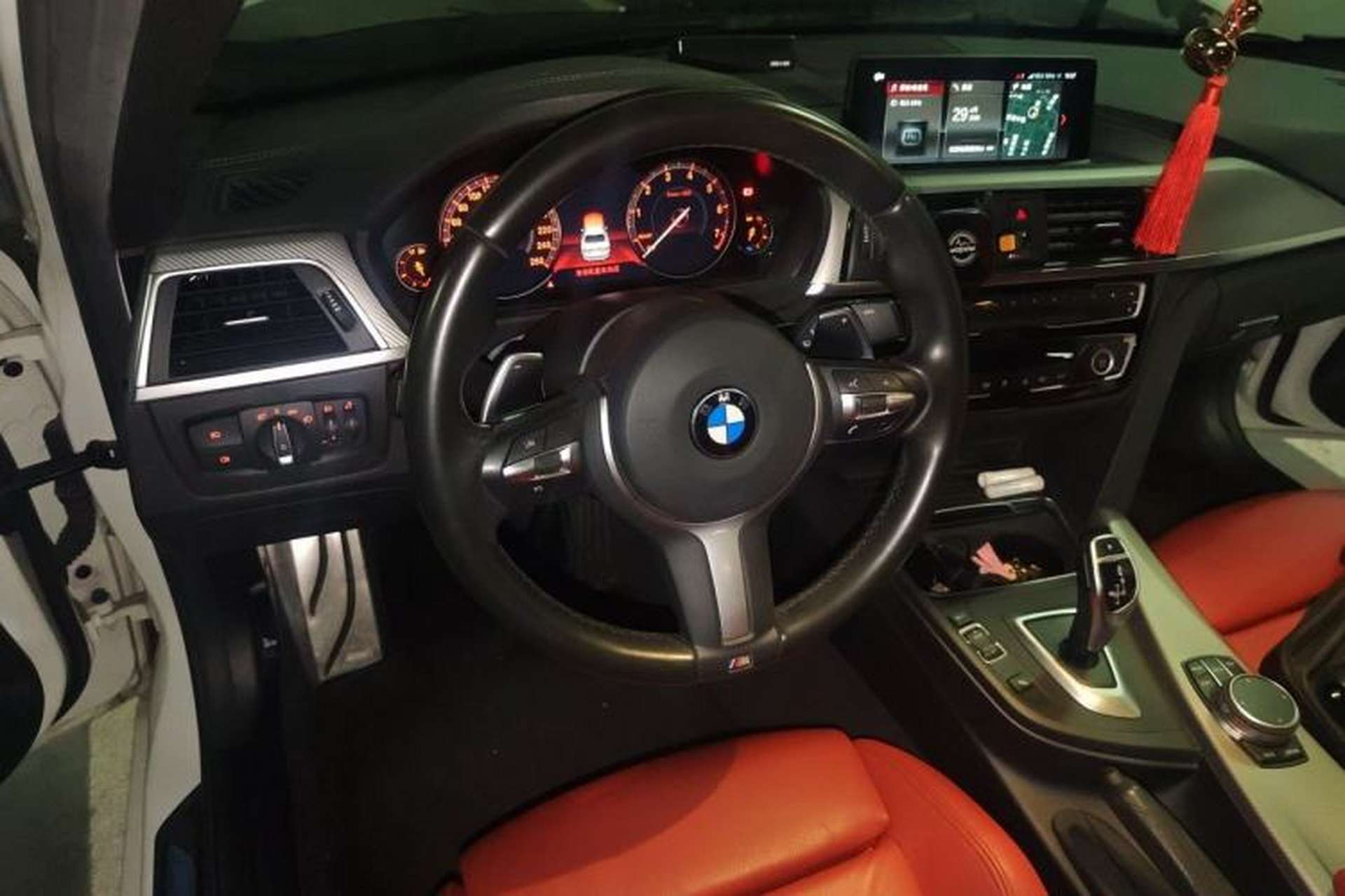 Used BMW 3 Series 2019 320i M Sport Night Edition Steering Wheel