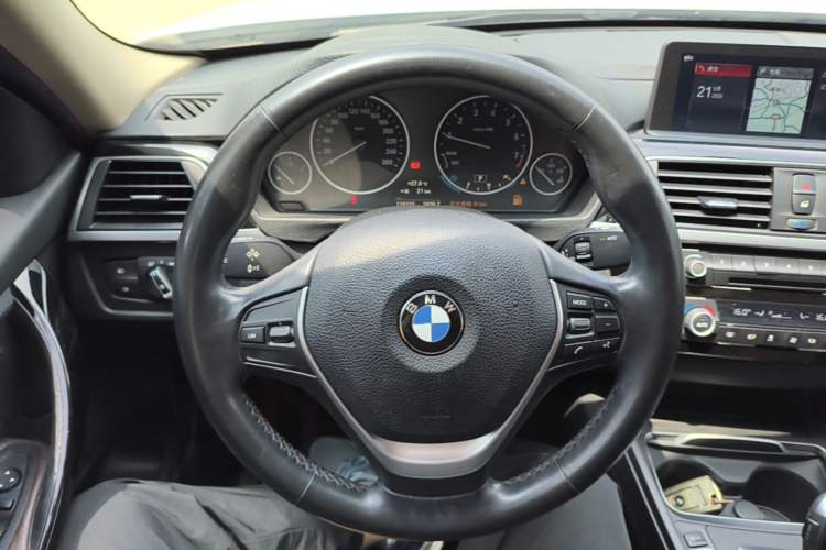 Used BMW 3 Series 2019 320Li Fashion Model Steering Wheel