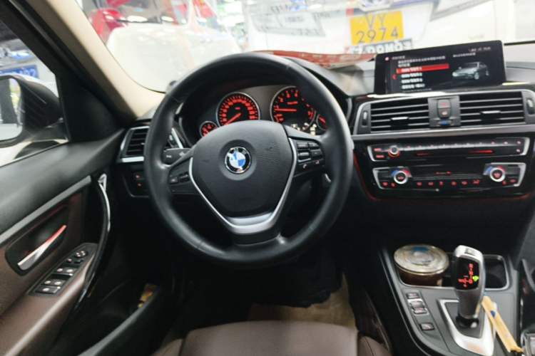 Used BMW 3 Series 2019 320Li Fashion Model Steering Wheel