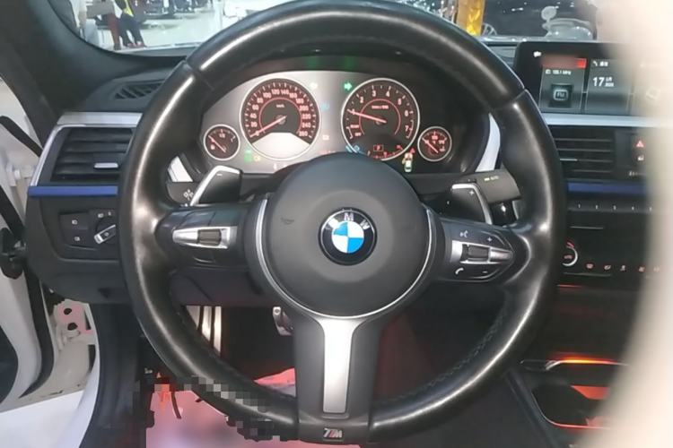 Used BMW 3 Series 2019 320i M Sport Package Steering Wheel