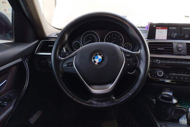 Used BMW 3 Series 2019 320Li Fashion Model Steering Wheel