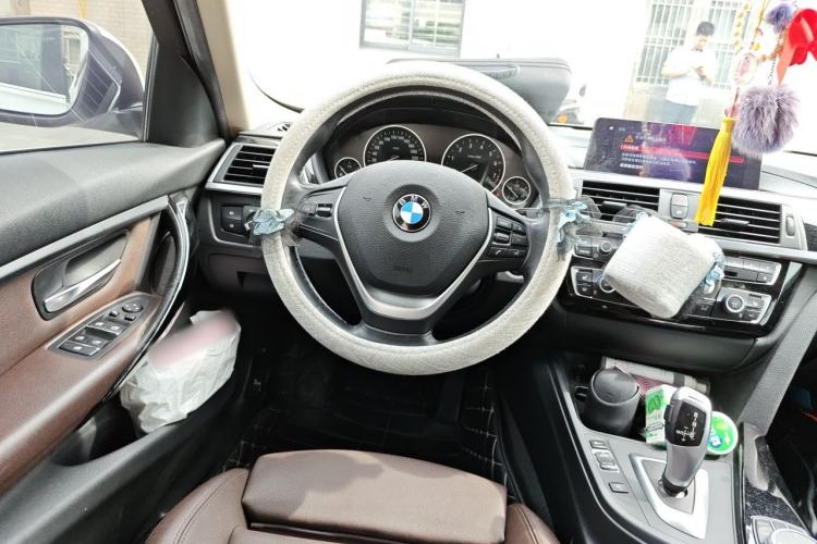 Used BMW 3 Series 2019 320Li Fashion Model Steering Wheel