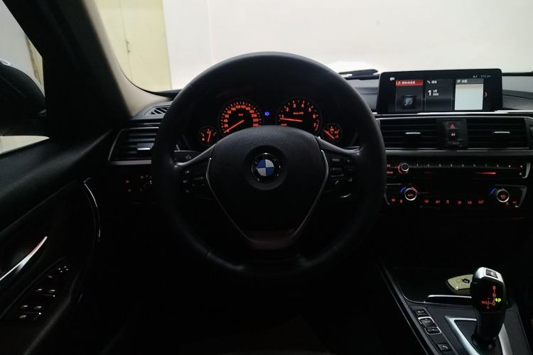 Used BMW 3 Series 2019 320Li Fashion Model Steering Wheel