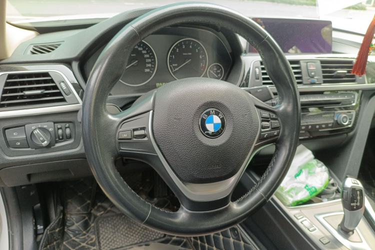 Used BMW 3 Series 2019 320Li Fashion Model Steering Wheel
